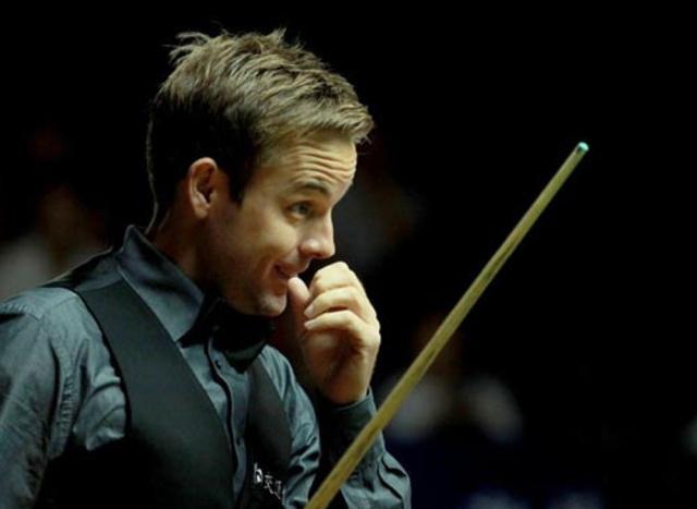 一日英超动向：曼城再具争冠实力，萨拉赫猛批斯洛特引发矛盾