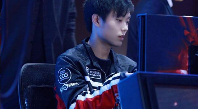 收官战梭鱼湾球市火热，大连英博小程序各价位球票均显示售罄