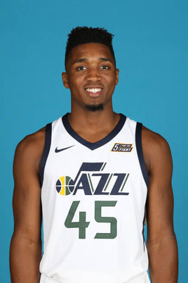 篮球CBA官方公布比赛精彩瞬间