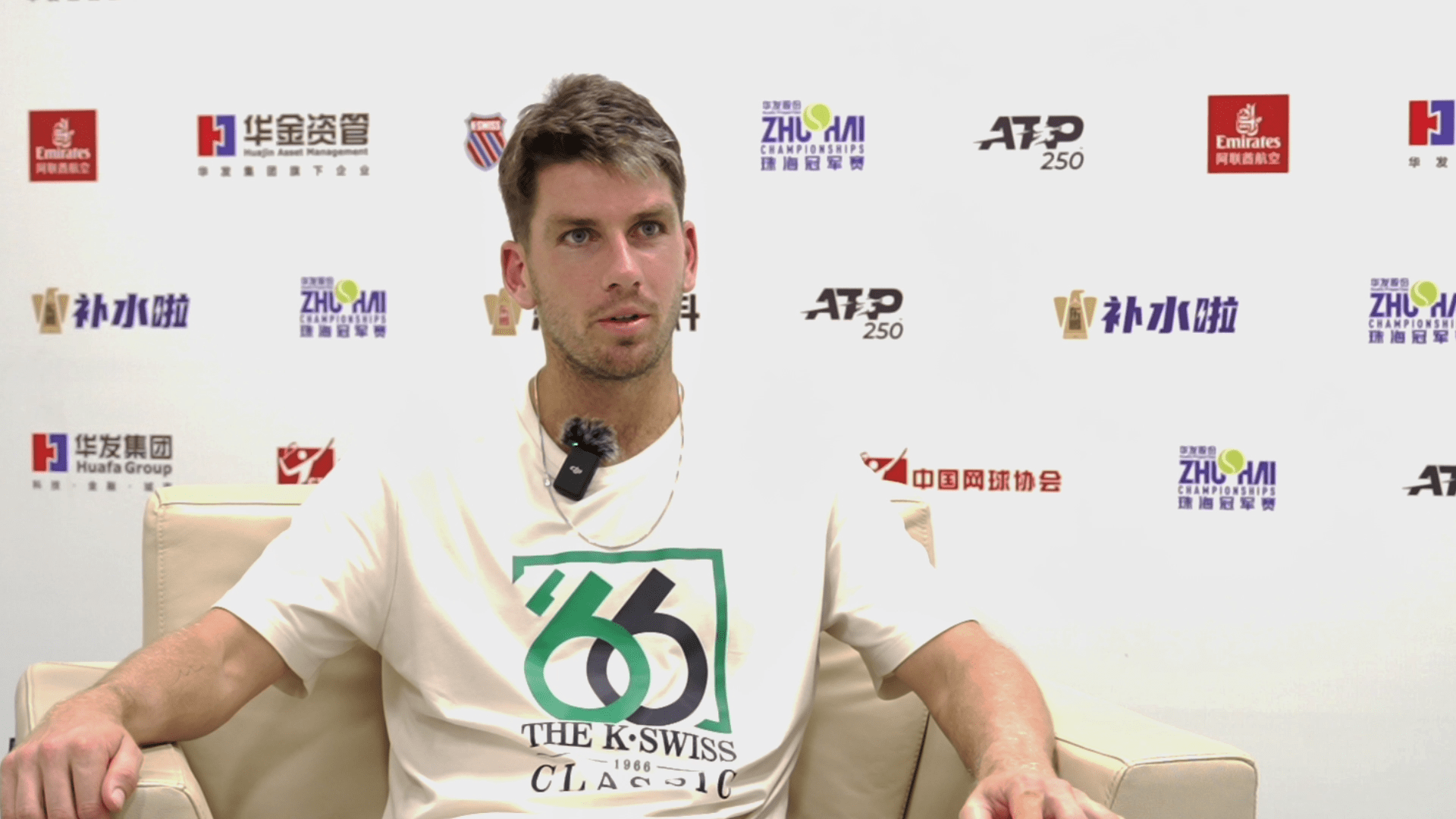 顶住压力稳 顶住压力稳